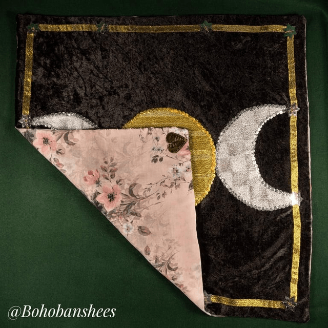 Tarot Clothes