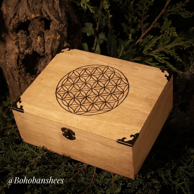 Medium Trinket/ Keepsake/Tarot Boxes